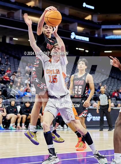 Thumbnail 1 in Verdugo Hills vs Athenian (CIF State D5 Final) photogallery.