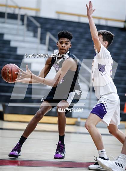Thumbnail 1 in Righetti vs  Eastside (Hart Holiday Classic) photogallery.