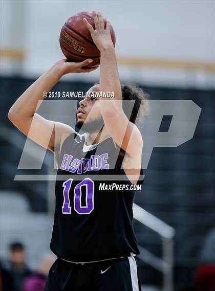 Thumbnail 1 in Righetti vs  Eastside (Hart Holiday Classic) photogallery.