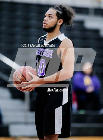 Thumbnail 3 in Righetti vs  Eastside (Hart Holiday Classic) photogallery.