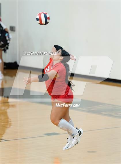 Thumbnail 2 in Canyon vs. Tompkins photogallery.