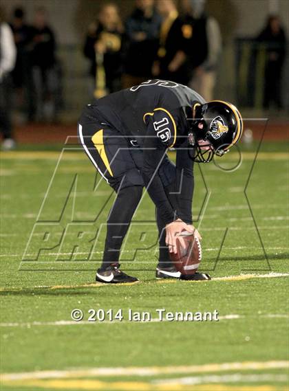 Thumbnail 2 in Palos Verdes vs. Ventura (CIF SS Western Final) photogallery.