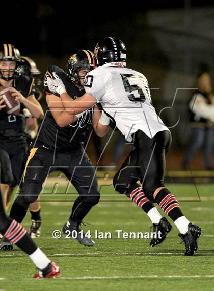 Thumbnail 3 in Palos Verdes vs. Ventura (CIF SS Western Final) photogallery.