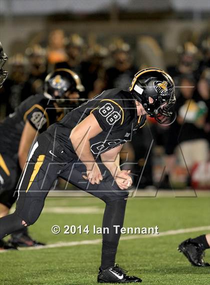 Thumbnail 3 in Palos Verdes vs. Ventura (CIF SS Western Final) photogallery.