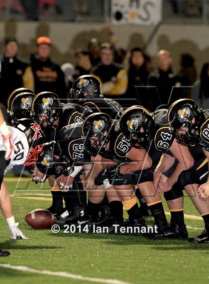 Thumbnail 3 in Palos Verdes vs. Ventura (CIF SS Western Final) photogallery.
