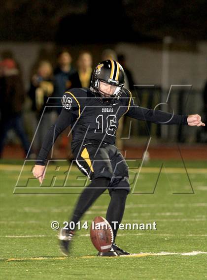 Thumbnail 3 in Palos Verdes vs. Ventura (CIF SS Western Final) photogallery.