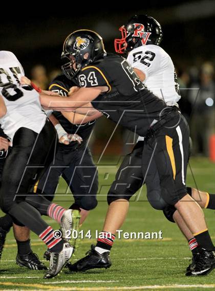 Thumbnail 1 in Palos Verdes vs. Ventura (CIF SS Western Final) photogallery.