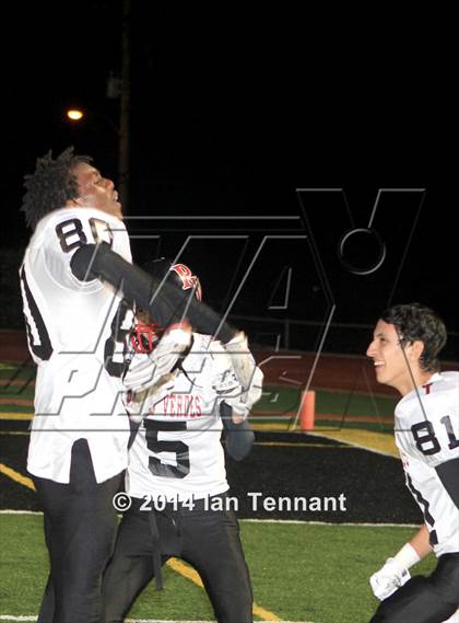 Thumbnail 2 in Palos Verdes vs. Ventura (CIF SS Western Final) photogallery.