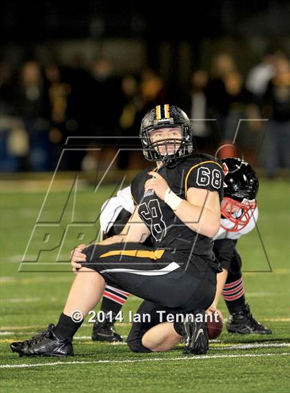 Thumbnail 2 in Palos Verdes vs. Ventura (CIF SS Western Final) photogallery.