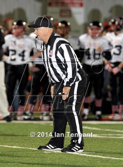 Thumbnail 3 in Palos Verdes vs. Ventura (CIF SS Western Final) photogallery.