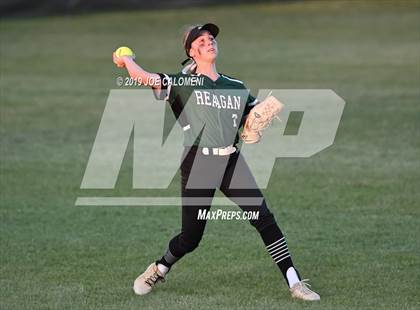 Thumbnail 1 in Reagan [Ronald] vs Warren (UIL 6A Bi District) photogallery.
