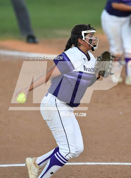 Thumbnail 3 in Reagan [Ronald] vs Warren (UIL 6A Bi District) photogallery.