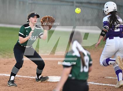 Thumbnail 1 in Reagan [Ronald] vs Warren (UIL 6A Bi District) photogallery.