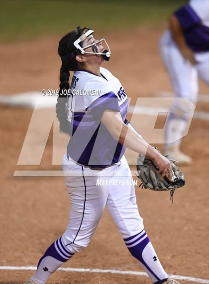 Thumbnail 1 in Reagan [Ronald] vs Warren (UIL 6A Bi District) photogallery.