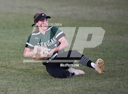Thumbnail 3 in Reagan [Ronald] vs Warren (UIL 6A Bi District) photogallery.
