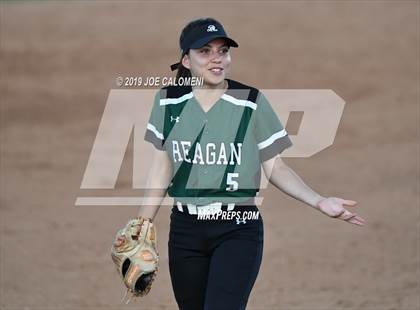Thumbnail 1 in Reagan [Ronald] vs Warren (UIL 6A Bi District) photogallery.
