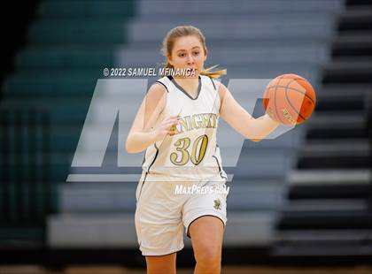 Thumbnail 3 in Lincoln Southeast vs Lincoln High photogallery.