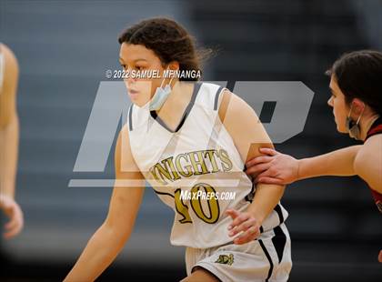 Thumbnail 2 in Lincoln Southeast vs Lincoln High photogallery.