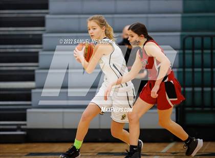 Thumbnail 2 in Lincoln Southeast vs Lincoln High photogallery.