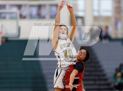 Thumbnail 1 in Lincoln Southeast vs Lincoln High photogallery.