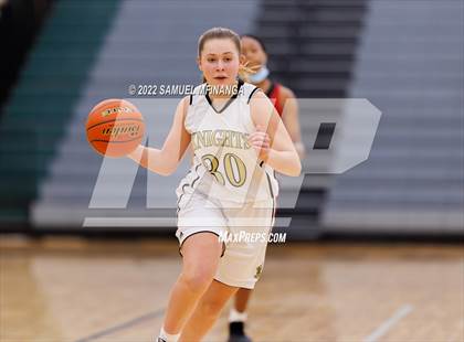 Thumbnail 2 in Lincoln Southeast vs Lincoln High photogallery.