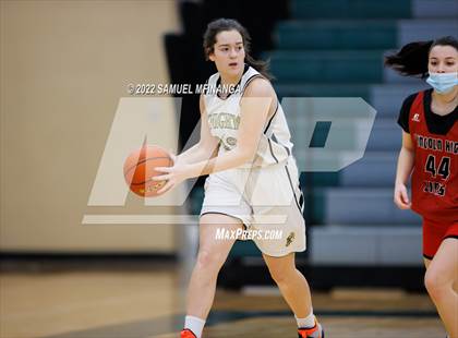 Thumbnail 3 in Lincoln Southeast vs Lincoln High photogallery.