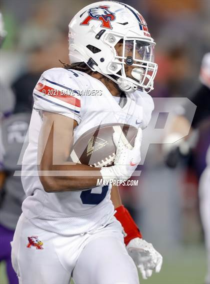 Thumbnail 2 in Atascocita vs. Ridge Point (UIL 6A D1 Regional Playoff) photogallery.