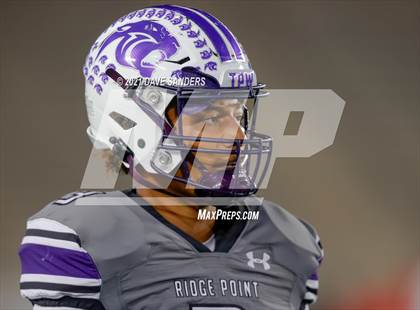 Thumbnail 3 in Atascocita vs. Ridge Point (UIL 6A D1 Regional Playoff) photogallery.