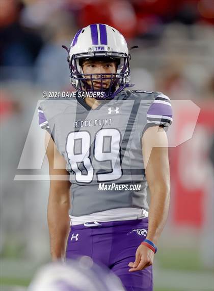 Thumbnail 2 in Atascocita vs. Ridge Point (UIL 6A D1 Regional Playoff) photogallery.