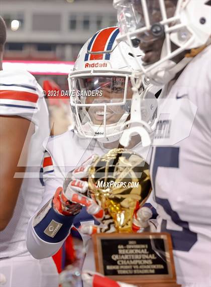 Thumbnail 1 in Atascocita vs. Ridge Point (UIL 6A D1 Regional Playoff) photogallery.