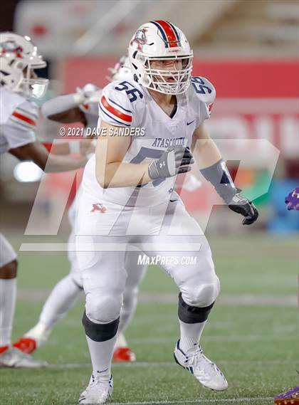 Thumbnail 3 in Atascocita vs. Ridge Point (UIL 6A D1 Regional Playoff) photogallery.