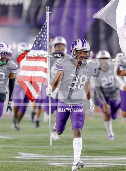 Thumbnail 2 in Atascocita vs. Ridge Point (UIL 6A D1 Regional Playoff) photogallery.