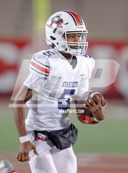 Thumbnail 2 in Atascocita vs. Ridge Point (UIL 6A D1 Regional Playoff) photogallery.