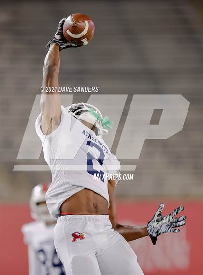 Thumbnail 2 in Atascocita vs. Ridge Point (UIL 6A D1 Regional Playoff) photogallery.
