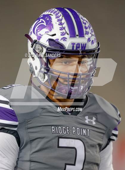 Thumbnail 2 in Atascocita vs. Ridge Point (UIL 6A D1 Regional Playoff) photogallery.
