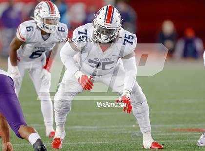 Thumbnail 1 in Atascocita vs. Ridge Point (UIL 6A D1 Regional Playoff) photogallery.