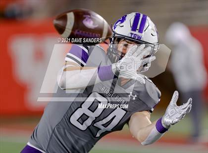 Thumbnail 2 in Atascocita vs. Ridge Point (UIL 6A D1 Regional Playoff) photogallery.