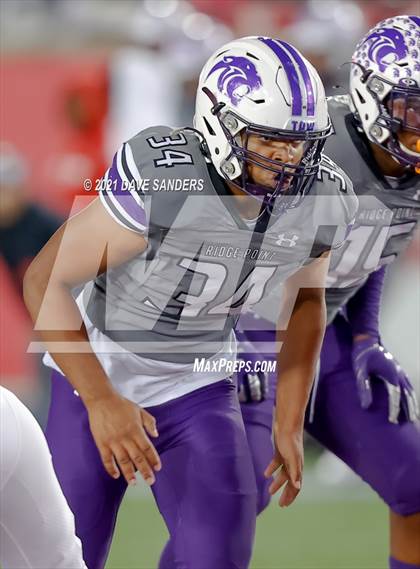 Thumbnail 2 in Atascocita vs. Ridge Point (UIL 6A D1 Regional Playoff) photogallery.