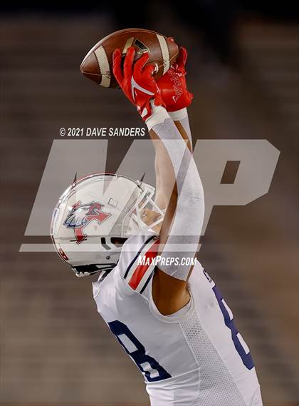 Thumbnail 1 in Atascocita vs. Ridge Point (UIL 6A D1 Regional Playoff) photogallery.