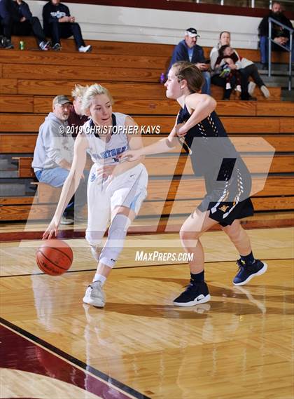 Thumbnail 1 in Pinckneyville vs. Marion (Rangerette Christmas Classic) photogallery.