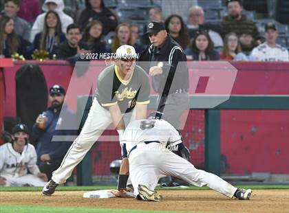 Thumbnail 3 in Saddleback vs. Calvary Chapel photogallery.