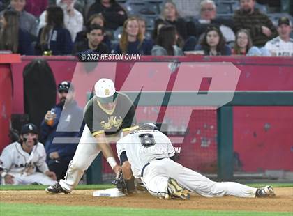 Thumbnail 1 in Saddleback vs. Calvary Chapel photogallery.