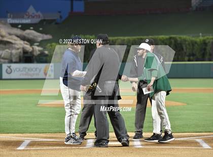 Thumbnail 3 in Saddleback vs. Calvary Chapel photogallery.