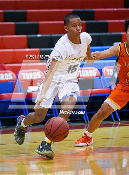 Thumbnail 2 in Smoky Hill vs. Corona del Sol photogallery.