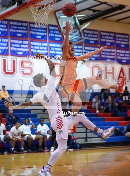 Thumbnail 3 in Smoky Hill vs. Corona del Sol photogallery.