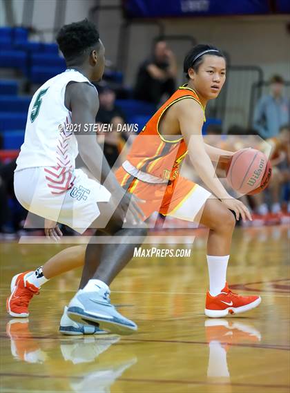 Thumbnail 3 in Smoky Hill vs. Corona del Sol photogallery.