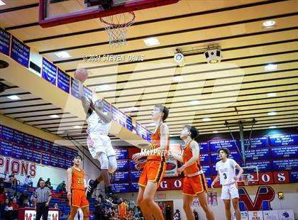 Thumbnail 3 in Smoky Hill vs. Corona del Sol photogallery.