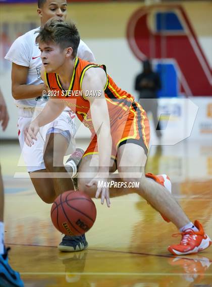 Thumbnail 1 in Smoky Hill vs. Corona del Sol photogallery.