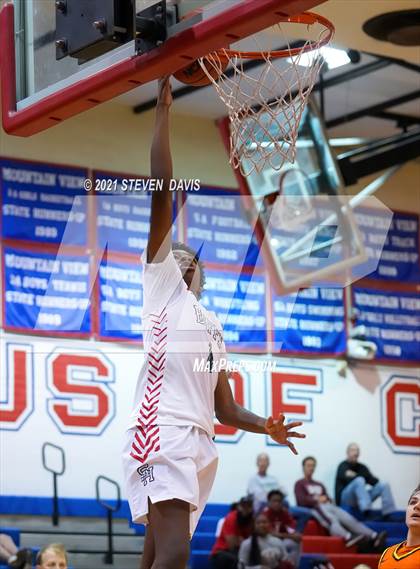 Thumbnail 2 in Smoky Hill vs. Corona del Sol photogallery.