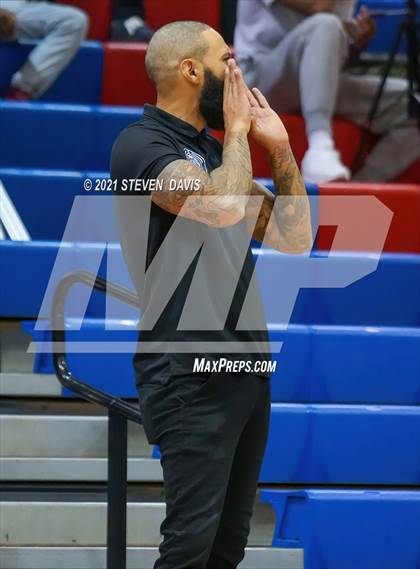 Thumbnail 2 in Smoky Hill vs. Corona del Sol photogallery.